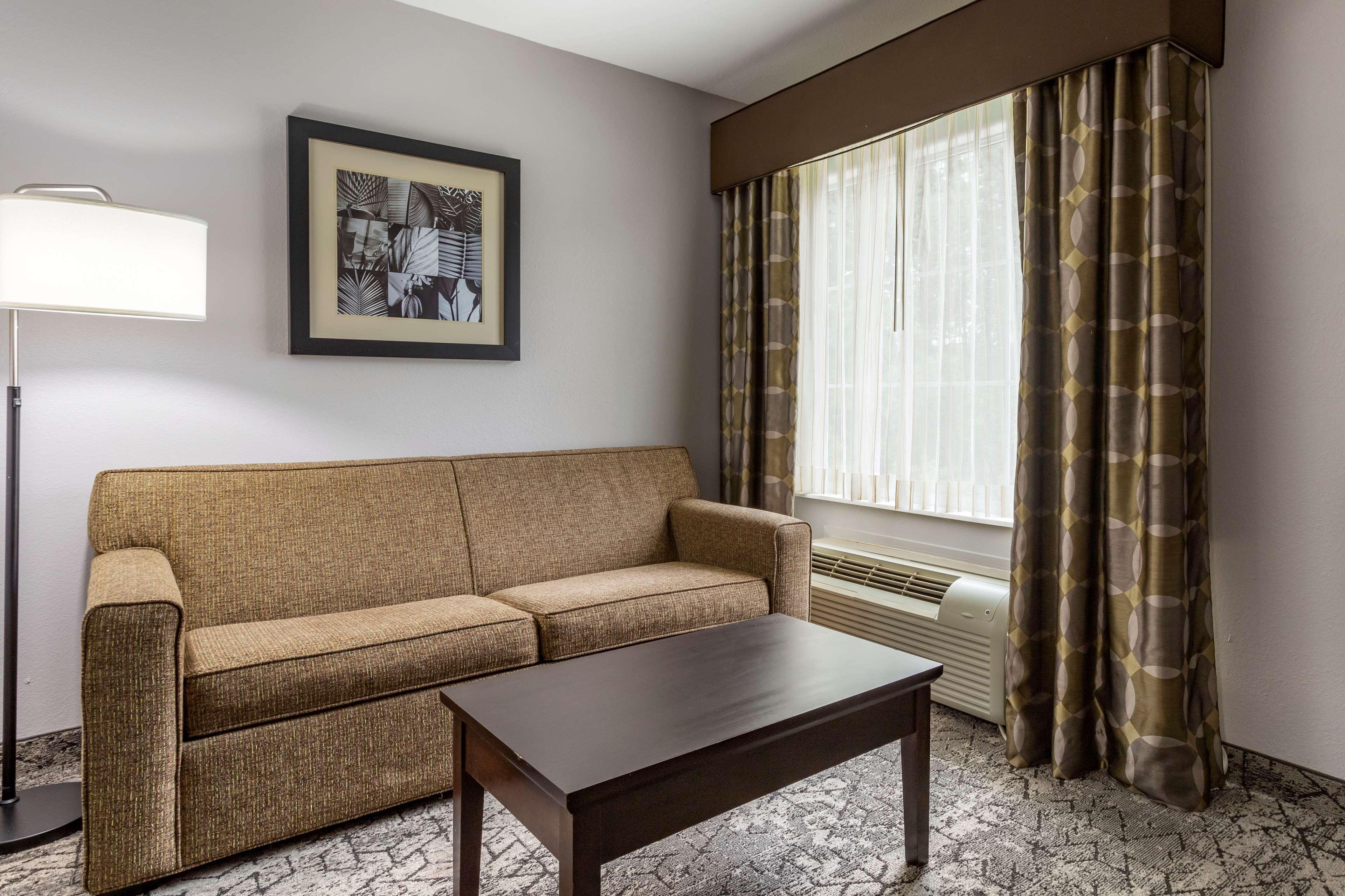 Best Western Oakdale Inn Екстериор снимка