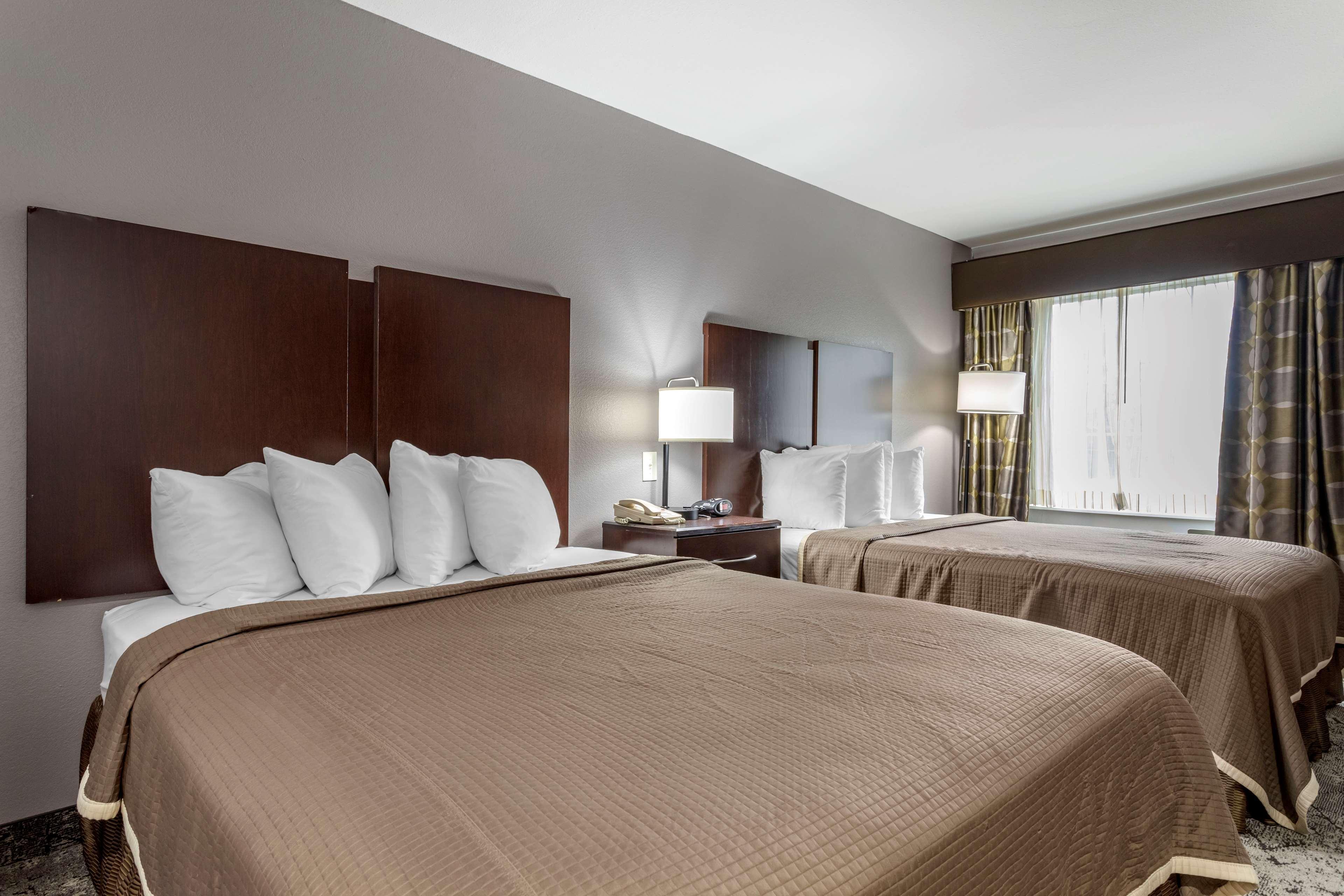 Best Western Oakdale Inn Екстериор снимка