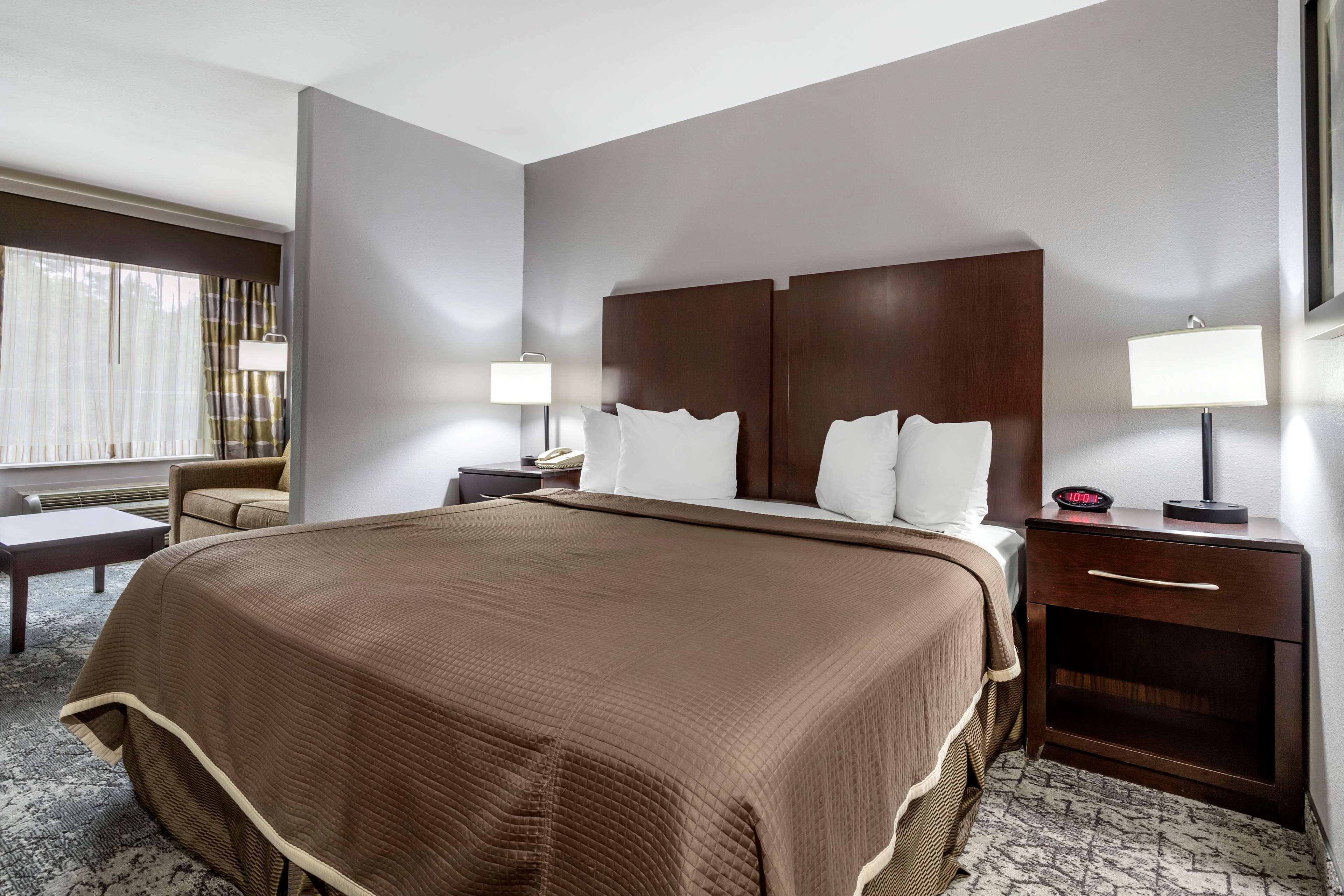 Best Western Oakdale Inn Екстериор снимка