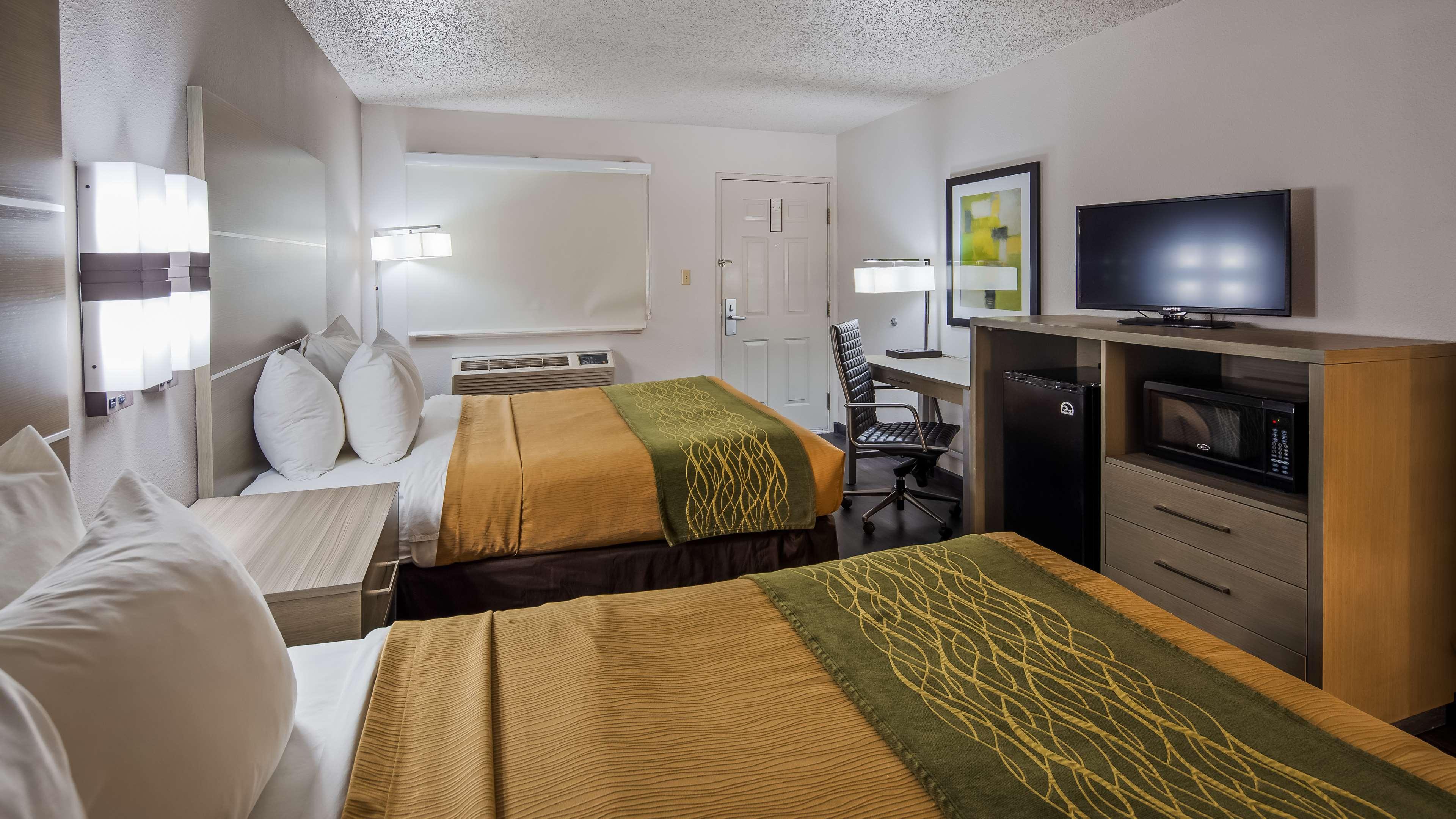 Best Western Oakdale Inn Екстериор снимка