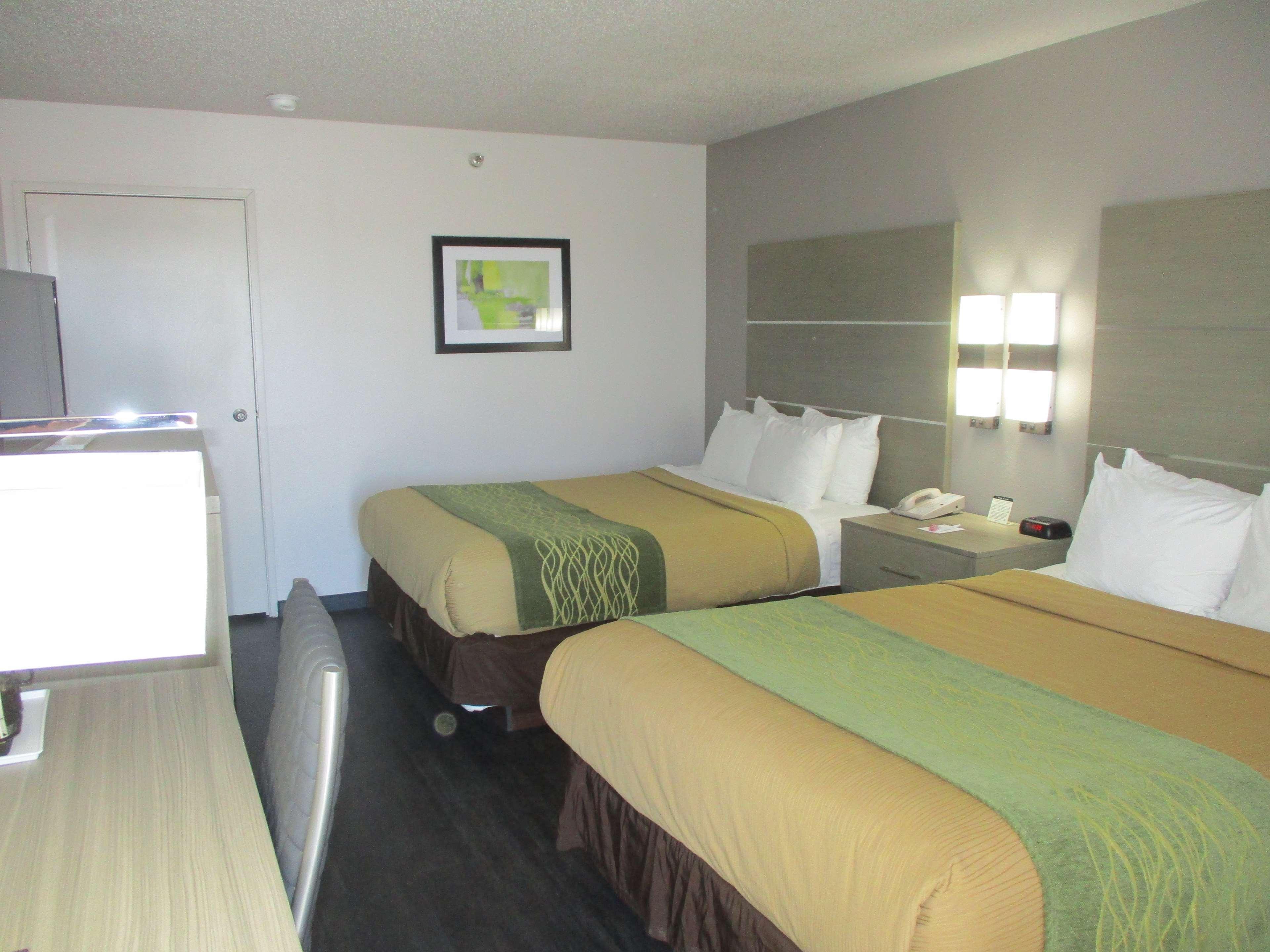 Best Western Oakdale Inn Екстериор снимка