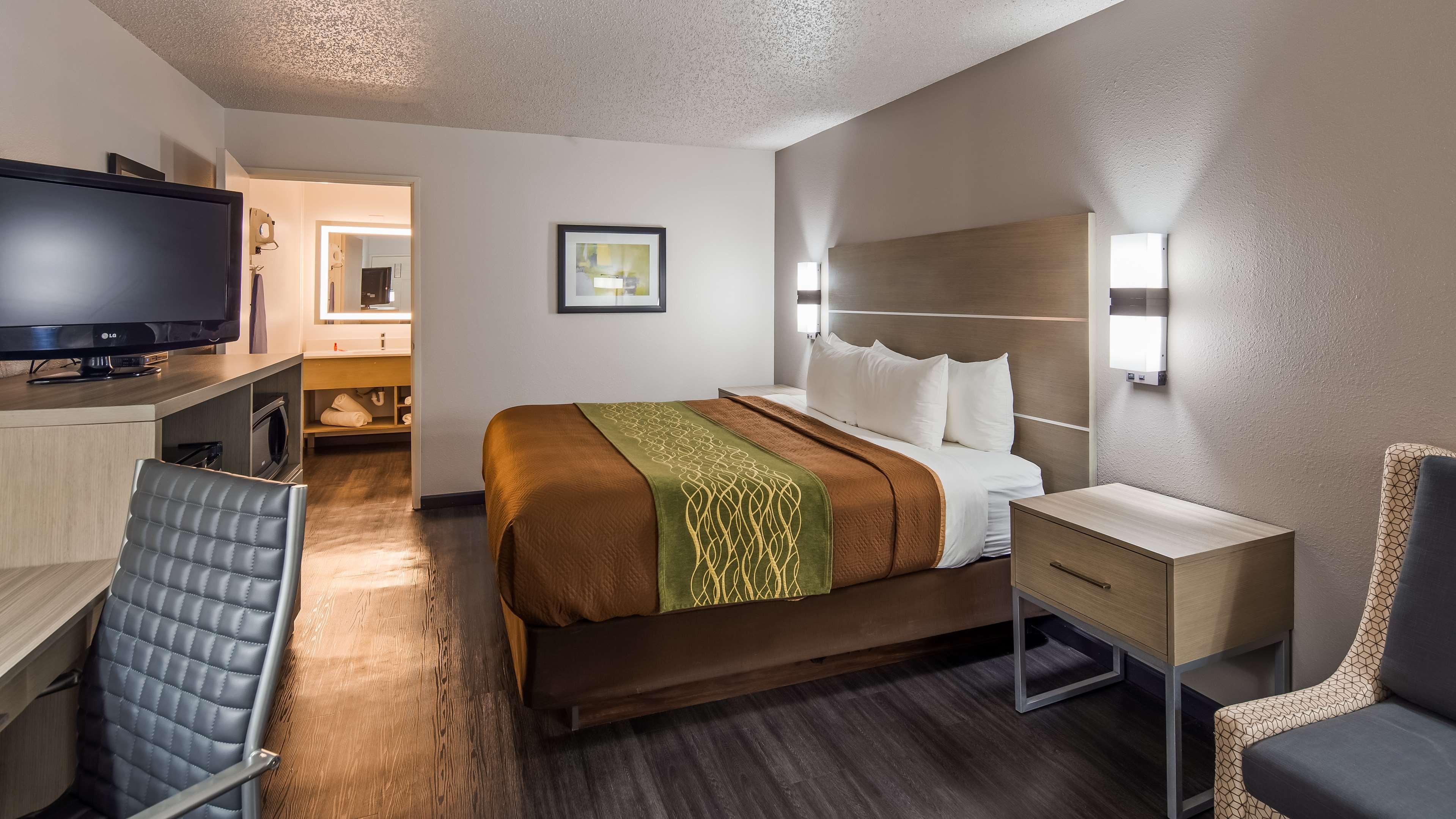 Best Western Oakdale Inn Екстериор снимка