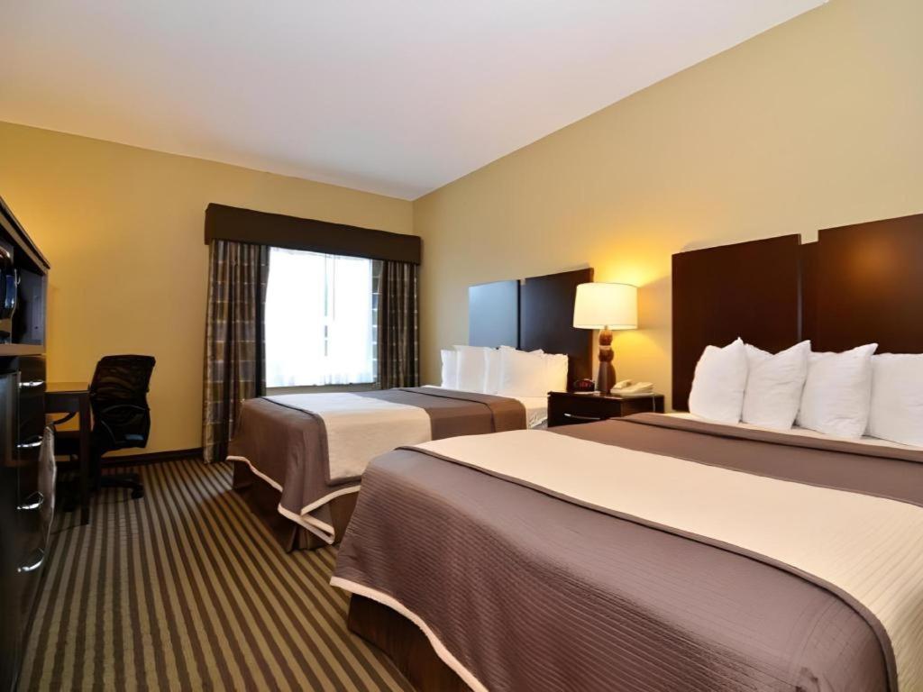 Best Western Oakdale Inn Екстериор снимка